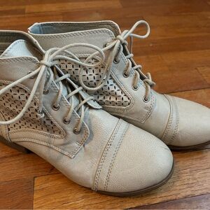 Cream Lace Up Boots - Size 8